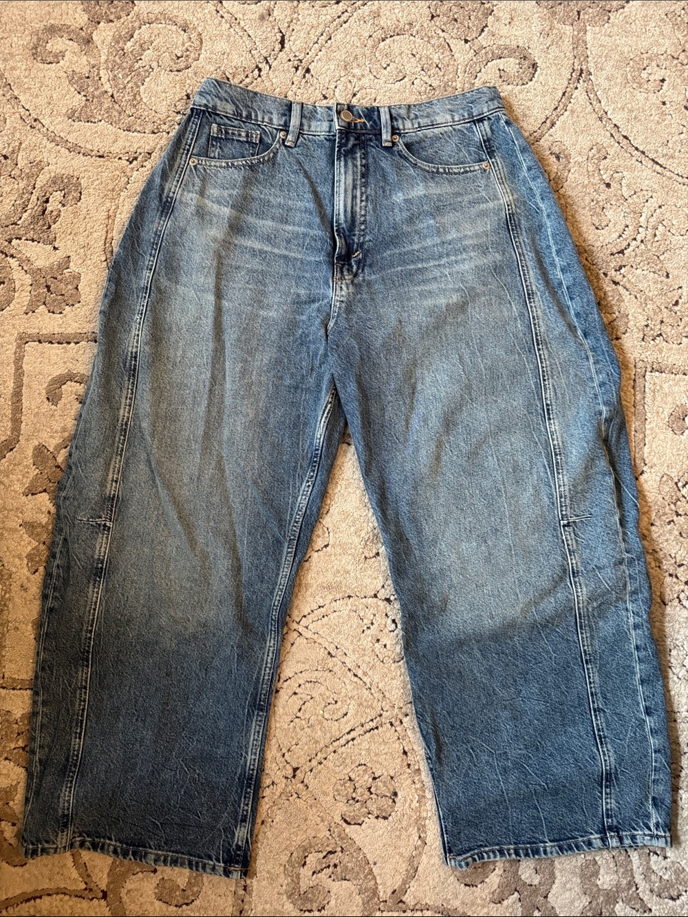 NWOT Never Worn Good American Extreme Barrel Jeans